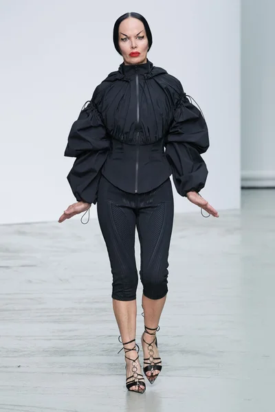 Look 30